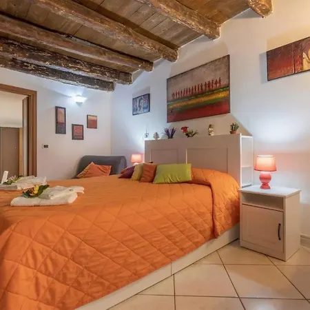 بيت للعطل La Casetta Di Sara *